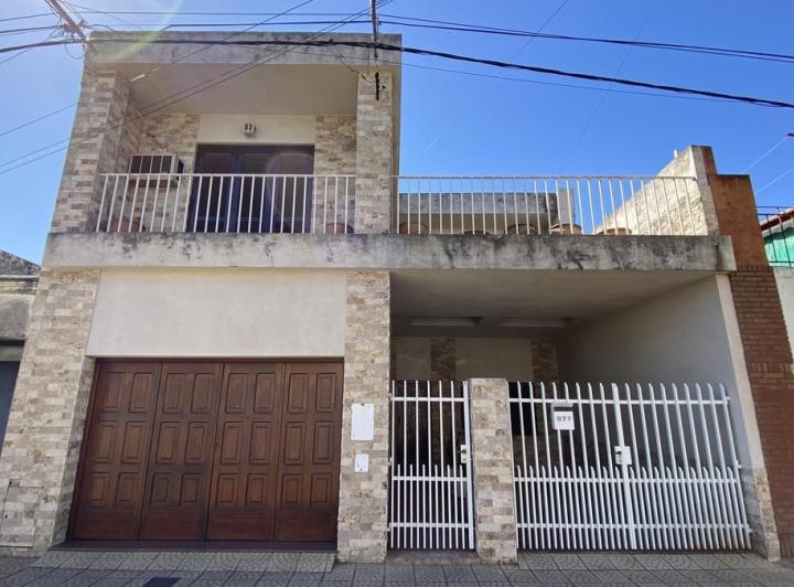 Casa · 286m² · 5 Ambientes · 2 Cocheras