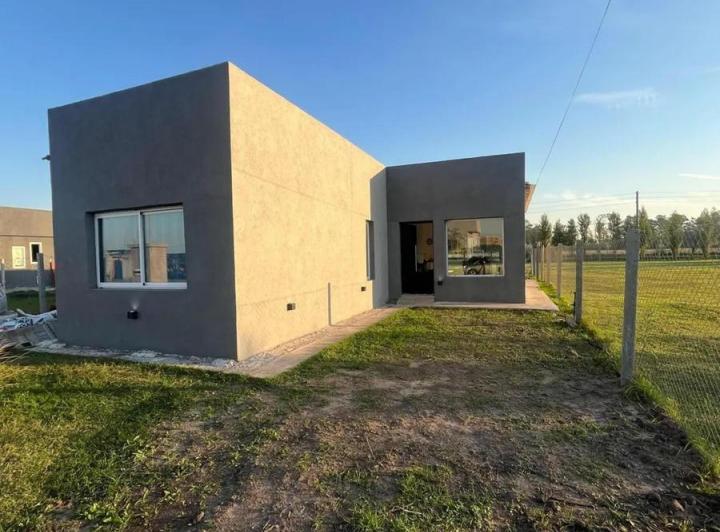 Casa · 80m² · 4 Ambientes