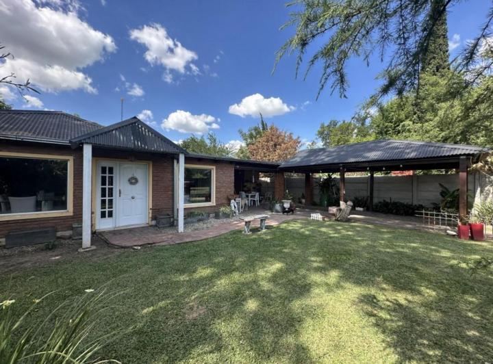 Casa · 156m² · 5 Ambientes · 1 Cochera