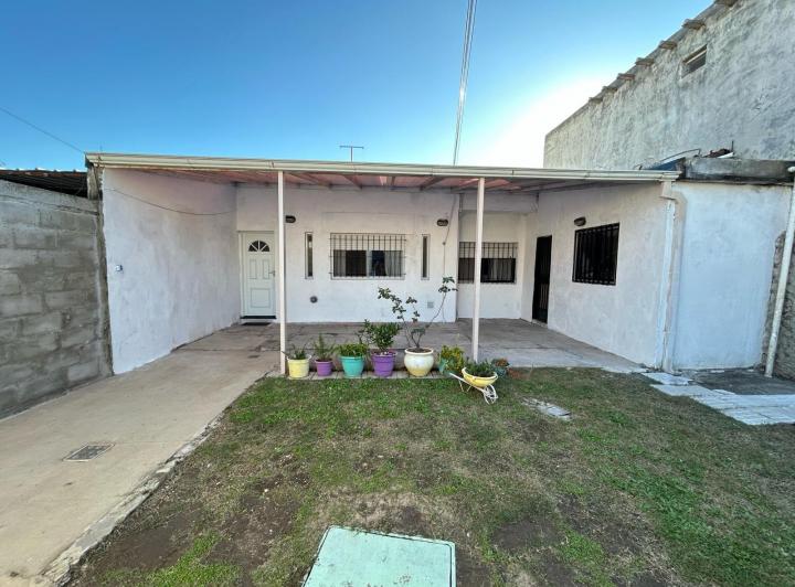 Casa · 73m² · 4 Ambientes · 1 Cochera