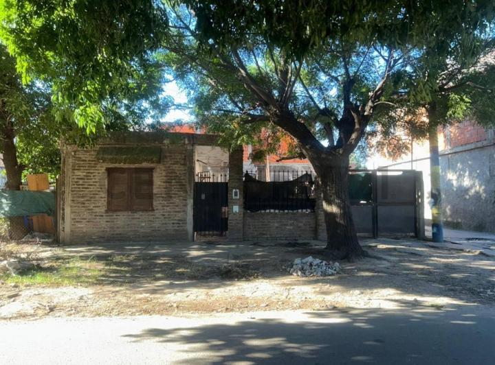 Casa · 35m² · 2 Ambientes · 1 Cochera