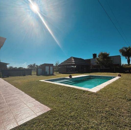 Casa · 160m² · 2 Dormitorios · 2 Cocheras