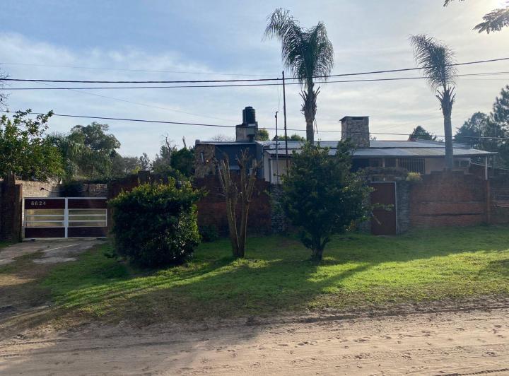 Casa · 295m² · 2 Dormitorios · 2 Cocheras