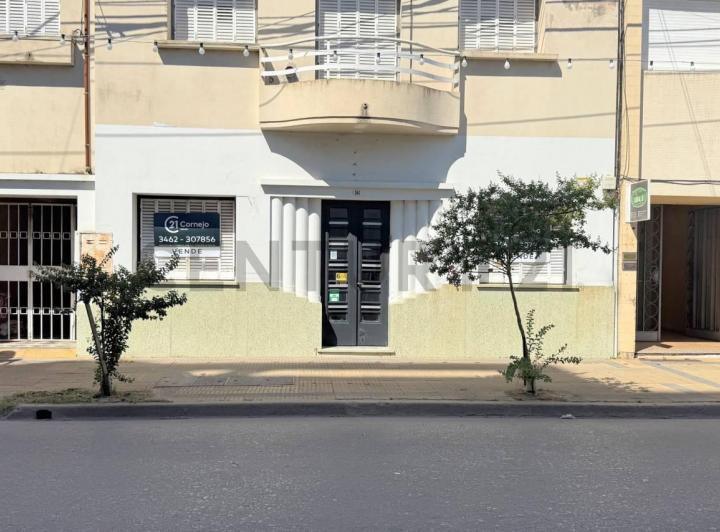 Casa · 210m² · 10 Ambientes