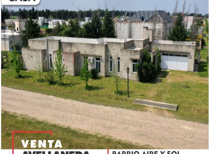Casa · 248m² · 10 Ambientes · 2 Cocheras