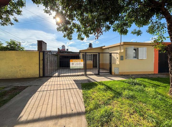 Casa · 110m² · 4 Ambientes · 1 Cochera
