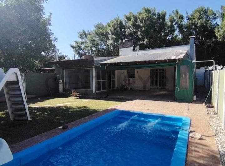 Casa · 198m² · 6 Ambientes · 2 Cocheras
