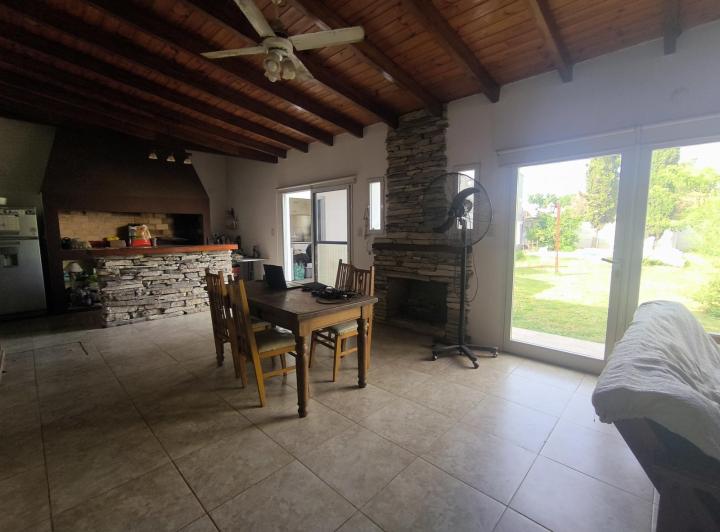 Casa · 127m² · 6 Ambientes · 1 Cochera