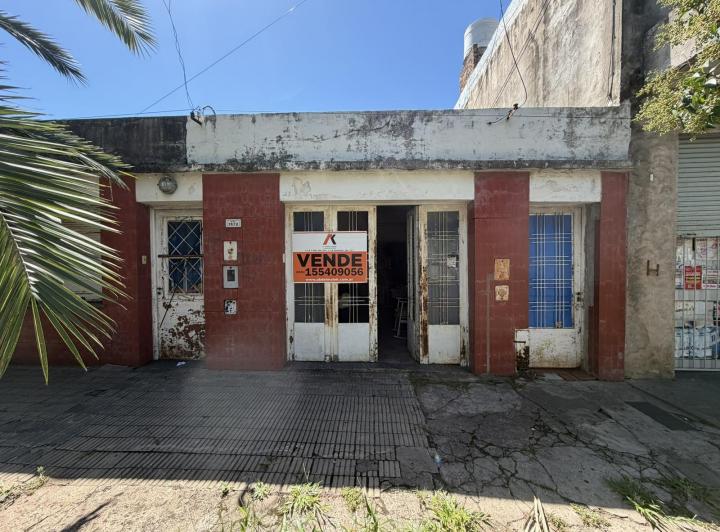 Casa · 211m² · 6 Ambientes · 1 Cochera