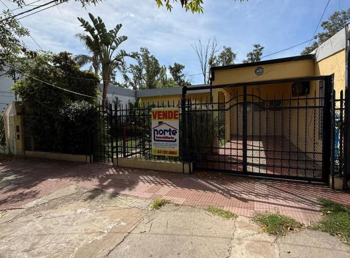 Casa · 280m² · 2 Dormitorios · 1 Cochera