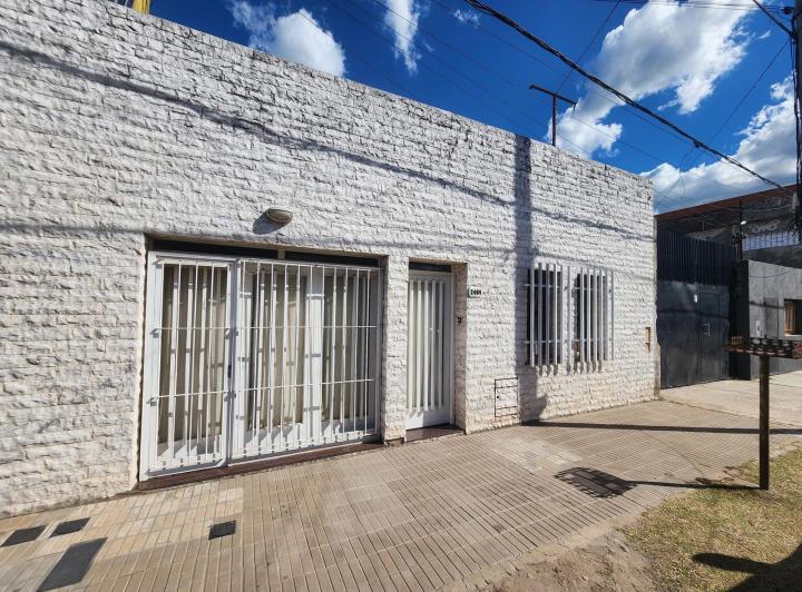 Casa · 122m² · 8 Ambientes · 2 Cocheras