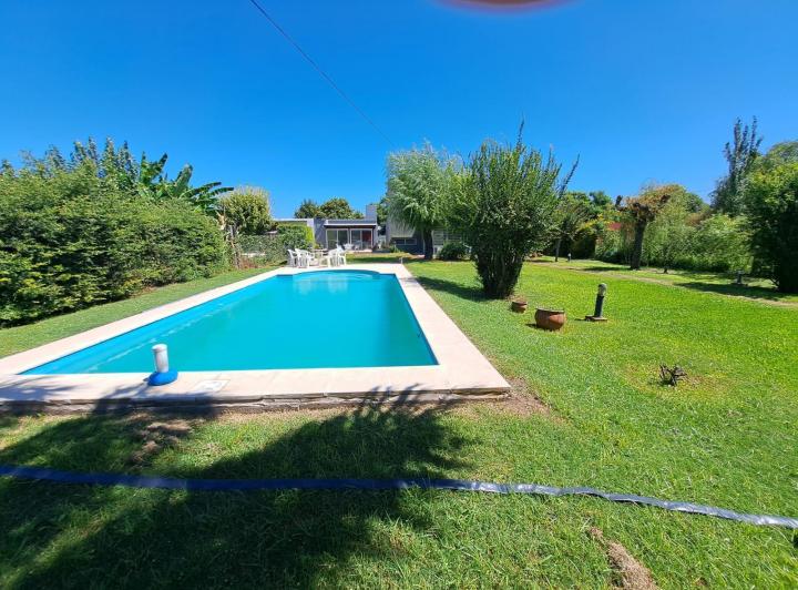 Casa · 225m² · 6 Ambientes · 1 Cochera