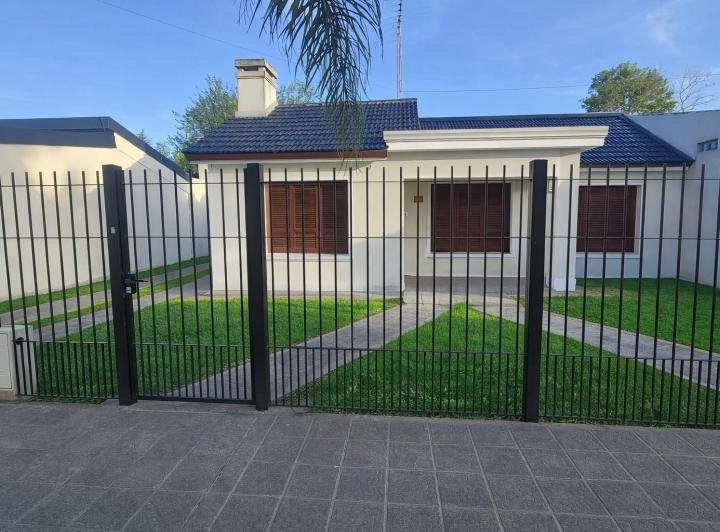 Casa · 172m² · 3 Ambientes · 1 Cochera