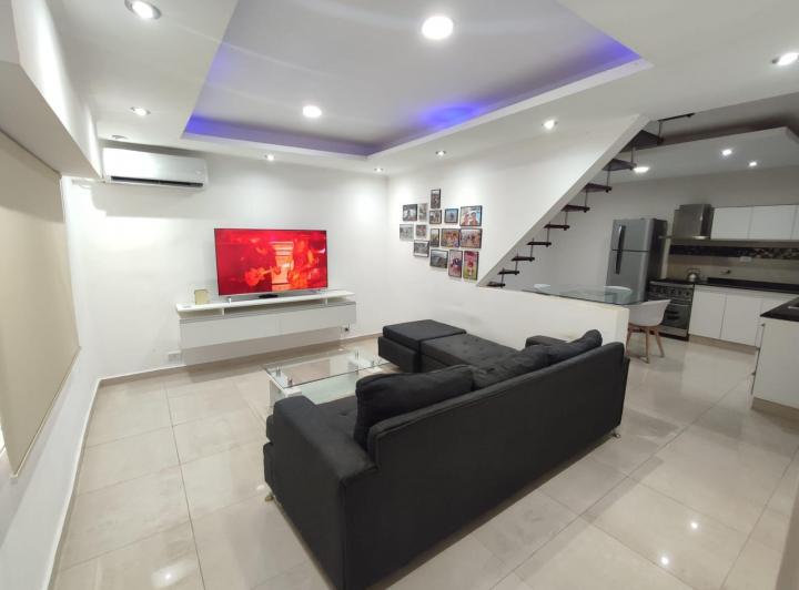 Casa · 111m² · 6 Ambientes · 1 Cochera