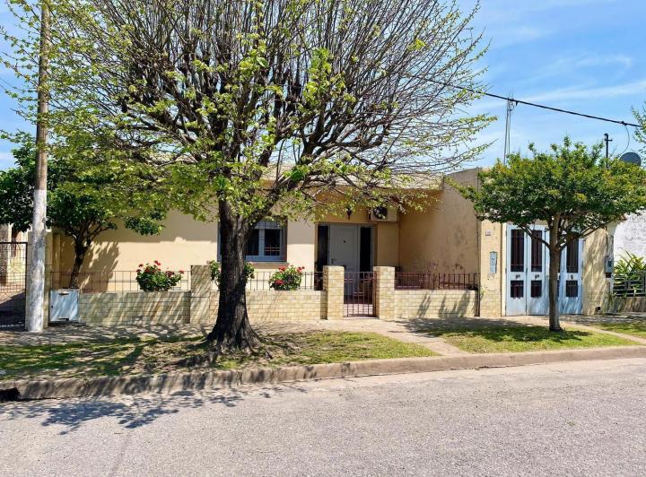 Casa · 504m² · 5 Ambientes · 1 Cochera