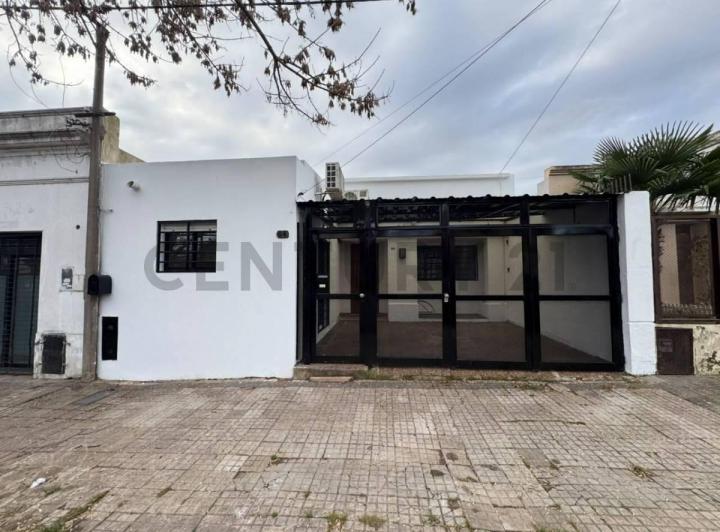 Casa · 100m² · 4 Ambientes · 1 Cochera
