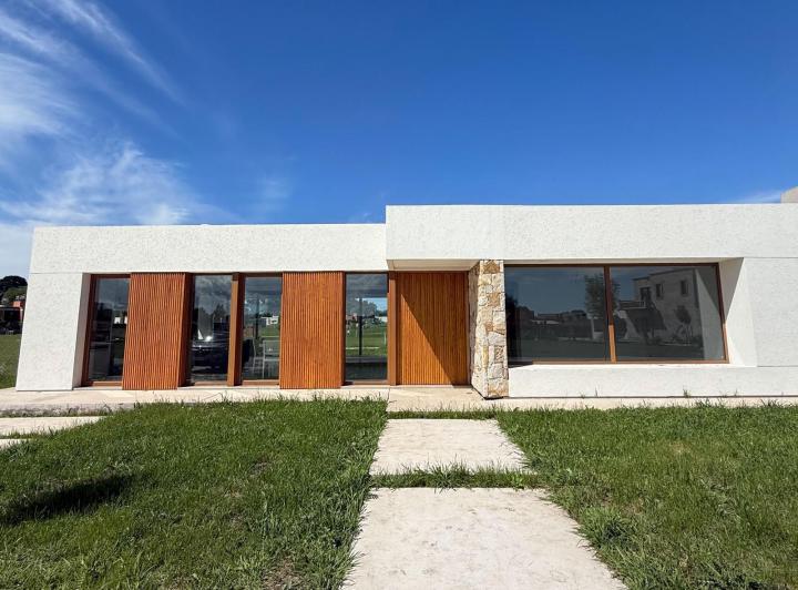 Casa · 182m² · 4 Ambientes