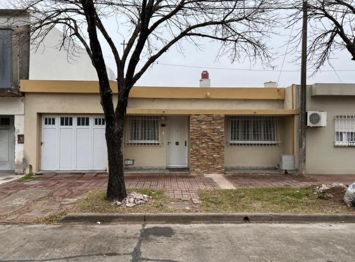 Casa · 146m² · 2 Dormitorios