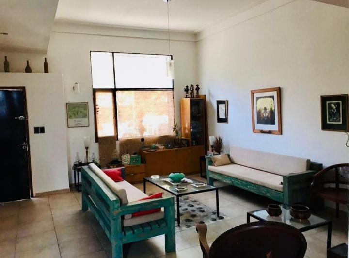 Casa · 180m² · 4 Ambientes · 1 Cochera