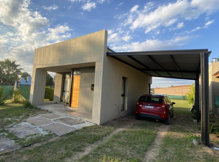 Casa · 601m² · 1 Dormitorio · 2 Cocheras
