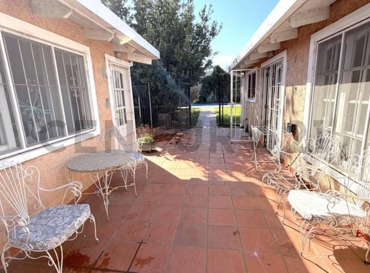 Casa · 356m² · 10 Ambientes · 6 Cocheras
