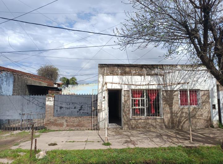 Casa · 121m² · 4 Ambientes · 1 Cochera
