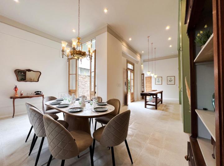 Casa · 146m² · 6 Ambientes · 1 Cochera