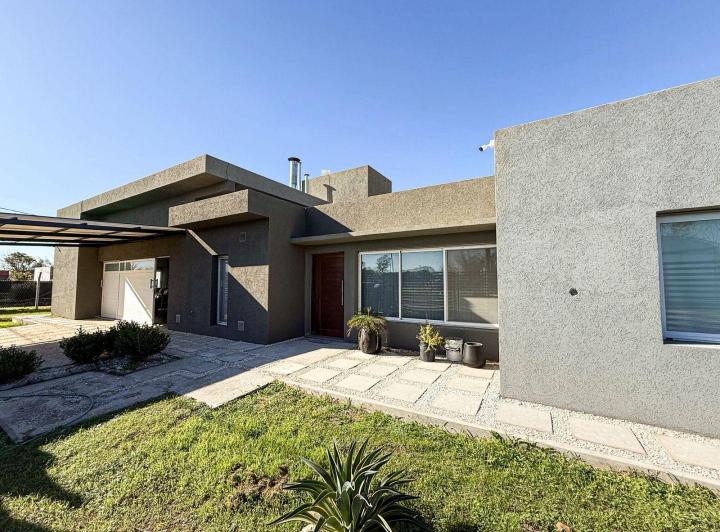 Casa · 286m² · 3 Ambientes · 1 Cochera