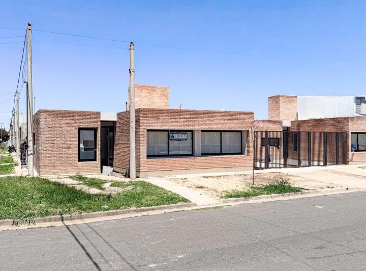 Casa · 95m² · 3 Ambientes · 1 Cochera