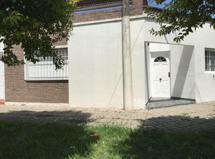 Casa · 70m² · 3 Ambientes · 1 Cochera