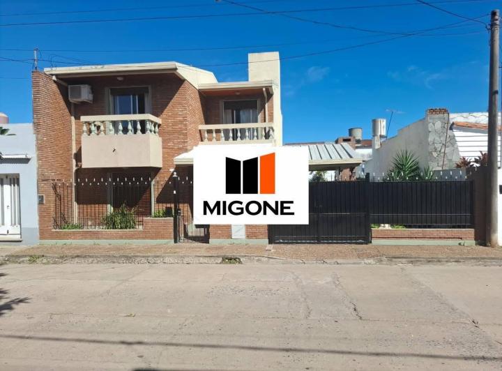 Casa · 154m² · 6 Ambientes · 2 Cocheras
