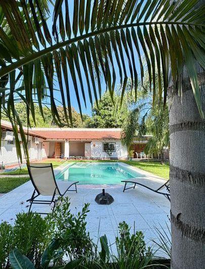 Casa · 140m² · 4 Ambientes · 2 Cocheras