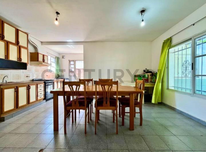 Casa · 110m² · 3 Ambientes · 1 Cochera