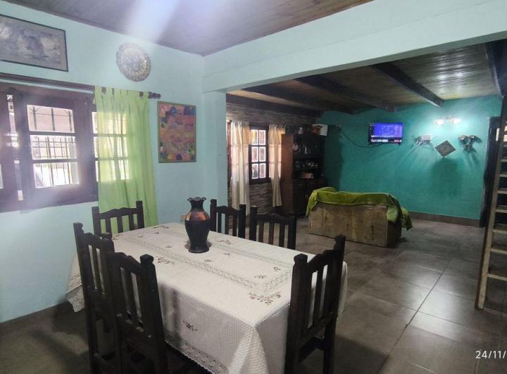 Casa · 190m² · 4 Ambientes · 1 Cochera
