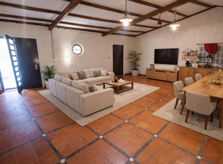 Casa · 189m² · 13 Ambientes · 3 Cocheras