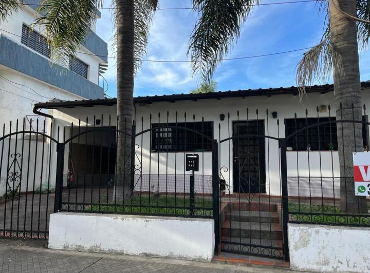 Casa · 96m² · 3 Ambientes · 2 Cocheras