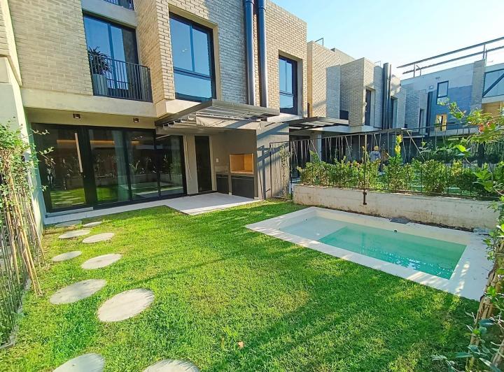 Casa · 104m² · 3 Dormitorios · 1 Cochera