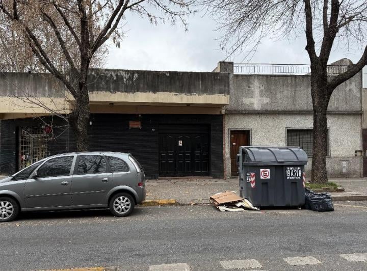 Casa · 250m² · 3 Ambientes · 1 Cochera