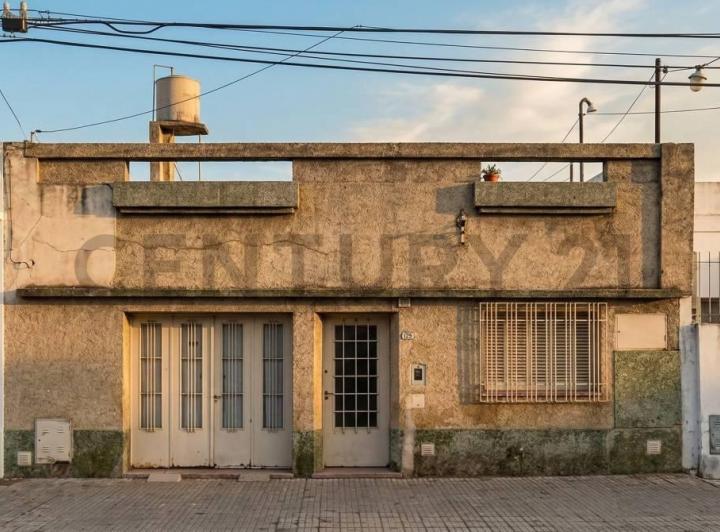 Casa · 100m² · 4 Ambientes · 1 Cochera