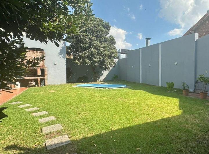 Casa · 177m² · 4 Ambientes · 1 Cochera