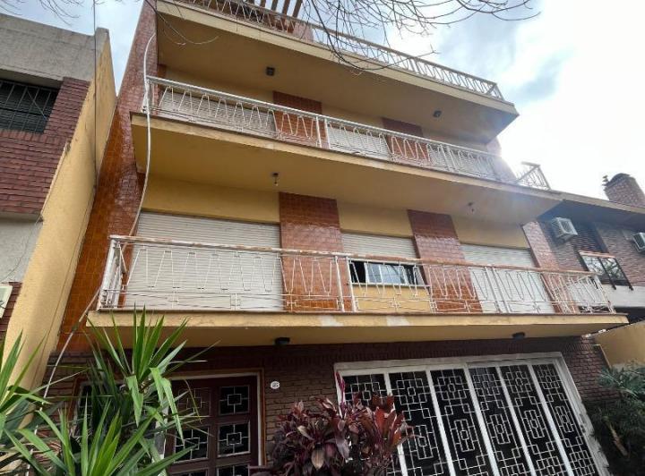 Casa · 301m² · 5 Ambientes · 3 Cocheras