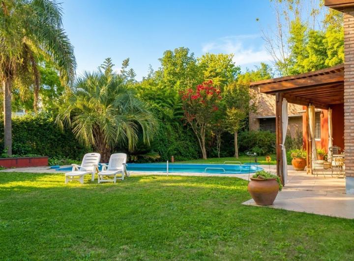 Casa · 132m² · 5 Ambientes · 2 Cocheras