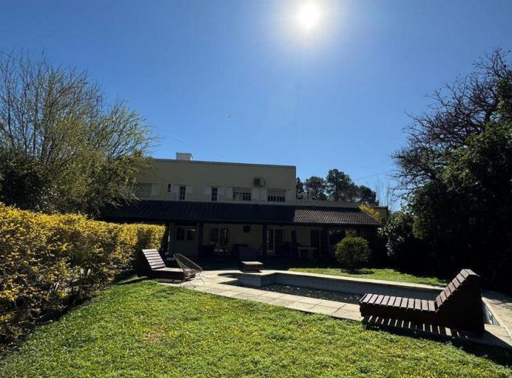 Casa · 648m² · 7 Ambientes