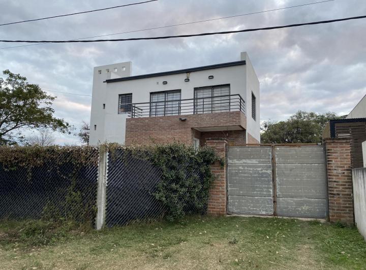 Casa · 655m² · 3 Dormitorios