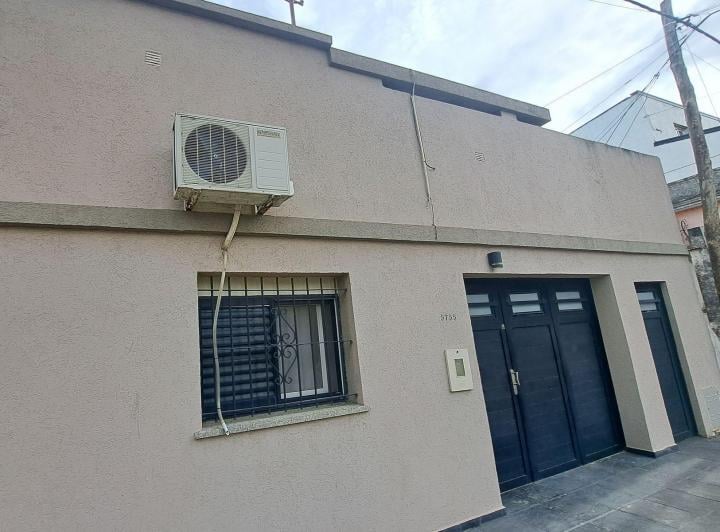 Casa · 200m² · 7 Ambientes · 1 Cochera