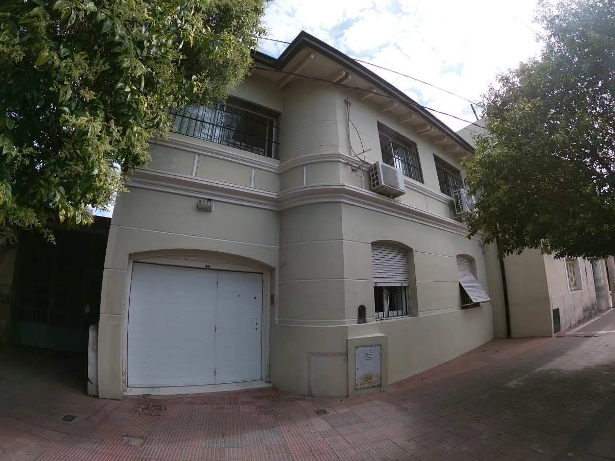 Alta Córdoba cuatro dormitorios CASA