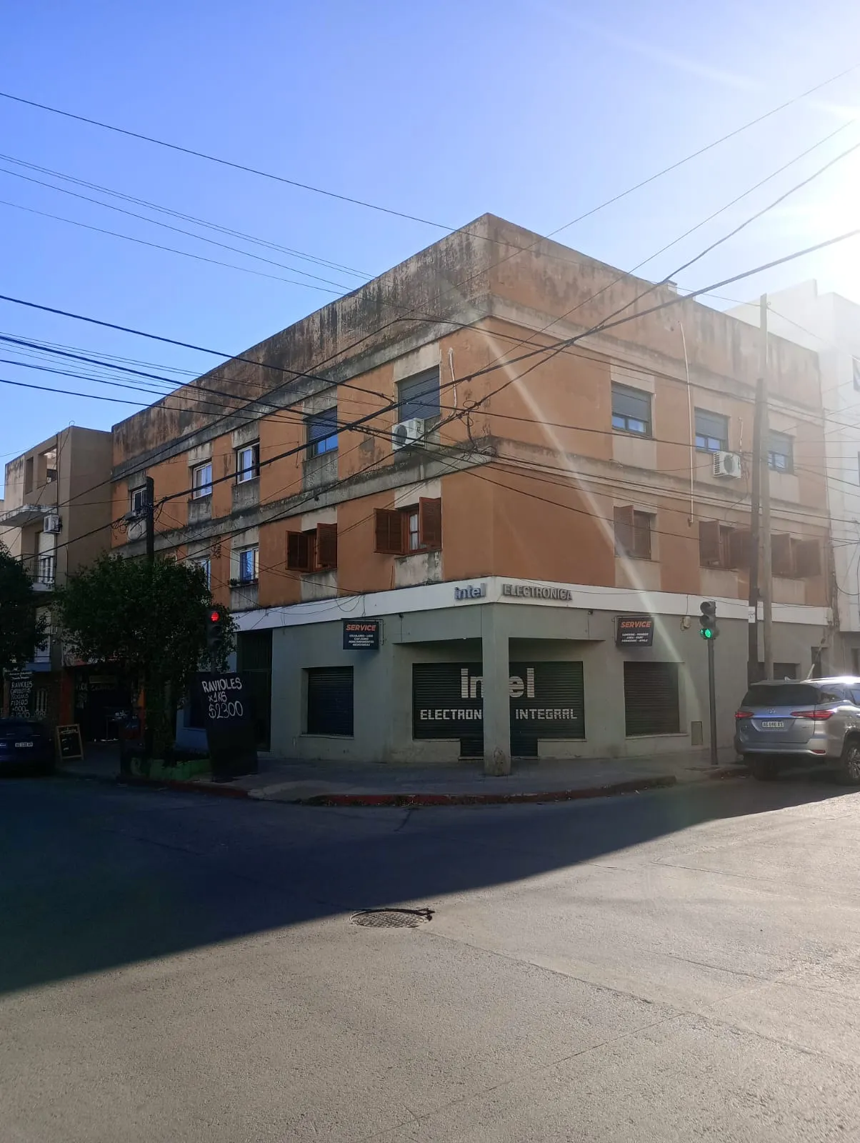 VENDO SEMIPISO 3 DORMITORIOS SIN EXPENSAS BARRIO SAN MARTIN