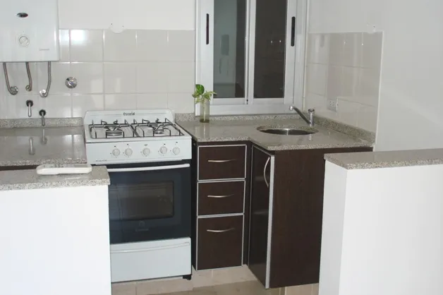 Dueño alquila Nva. Cba. departamento 1 dorm. Independencia 1247.