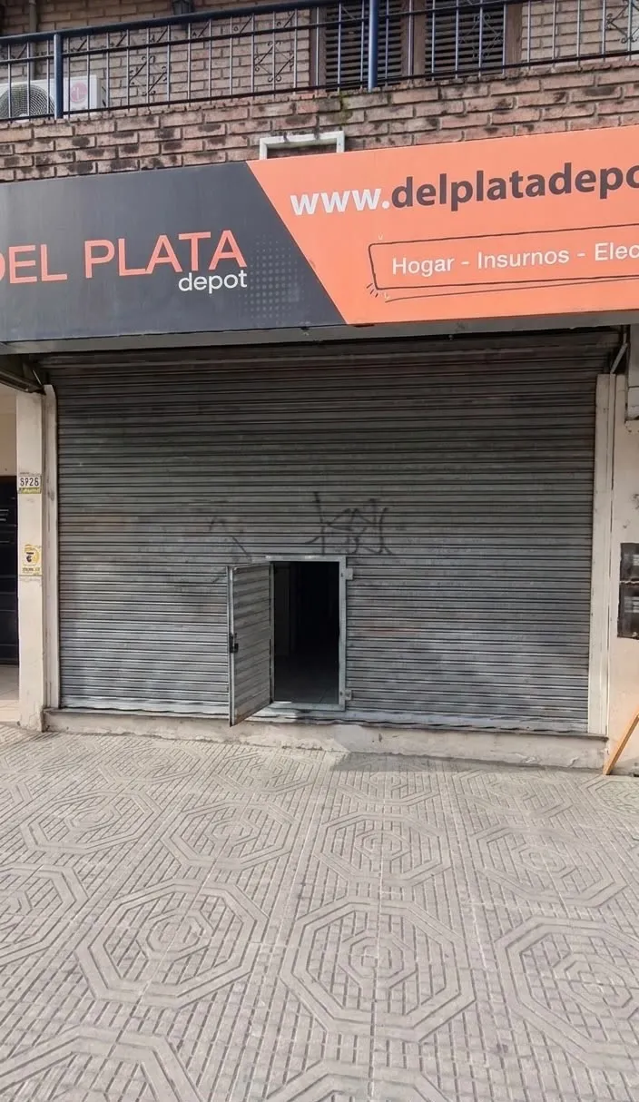 ALQUILO LOCAL DUARTE QUIROS - AL LADO DEL NUEVOCENTRO SHOPPING