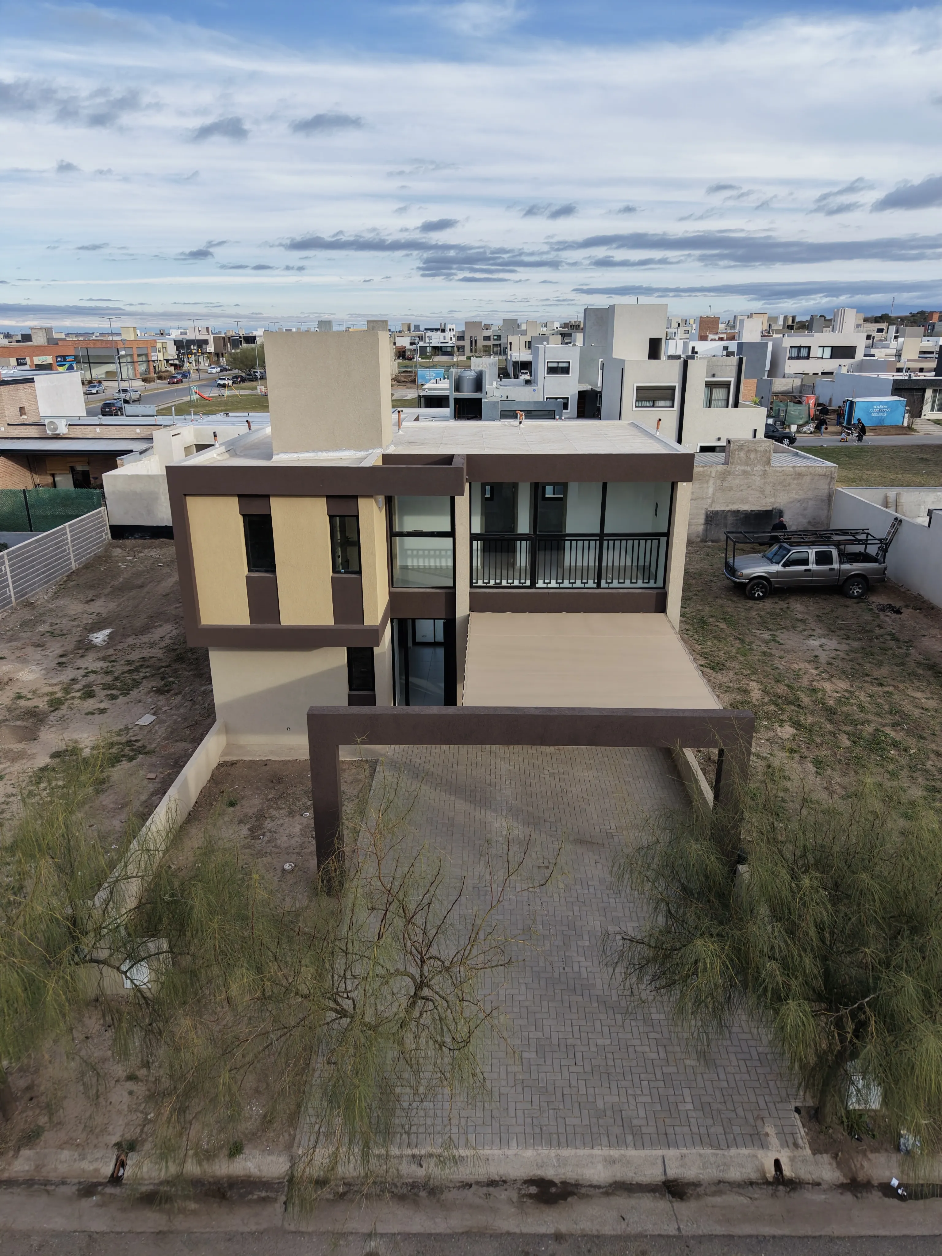 Casa en venta - 3 dormitorios 3 baños - Docta Malagueño